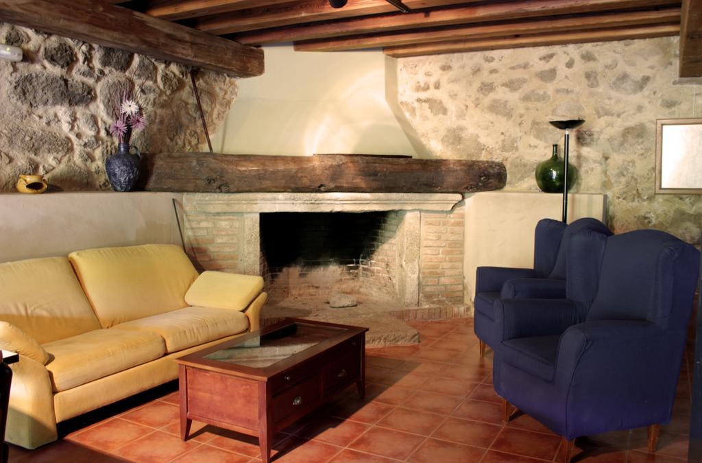 Albergue Turistico Via De La Plata Banos De Montemayor Εξωτερικό φωτογραφία